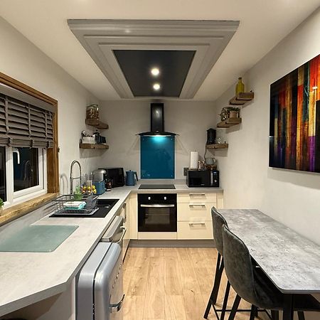 Orchard Retreat Staycation Boston Bagian luar foto