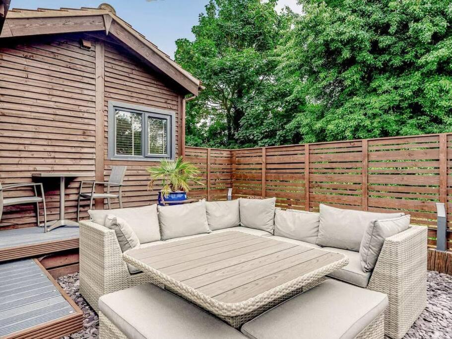 Orchard Retreat Staycation Boston Bagian luar foto